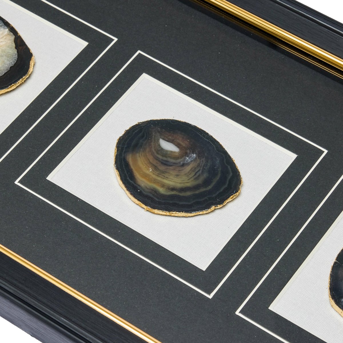 Dreiteiliges Achat - Triptychon – Handgeschnittene Naturkunst auf Galerierahmen - Jemento