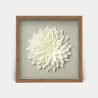 Handgefertigte Kreppblume - Wanddeko mit braunem Holzrahmen - Jemento