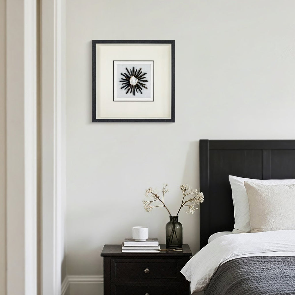 Mystischer Naturachat & Klarkristall auf Weißleinen in Holzkohlerahmen Wandbild - Jemento