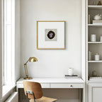 Natürlicher Achat mit Goldakzenten auf Leinen in Goldrahmen Wandbild - Jemento