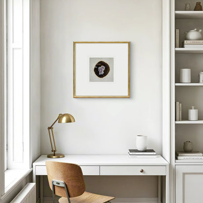 Natürlicher Achat mit Goldakzenten auf Leinen in Goldrahmen Wandbild - Jemento