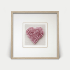 Rosenquarz - Herz - Wanddeko mit hellgrauem Holzrahmen - Jemento