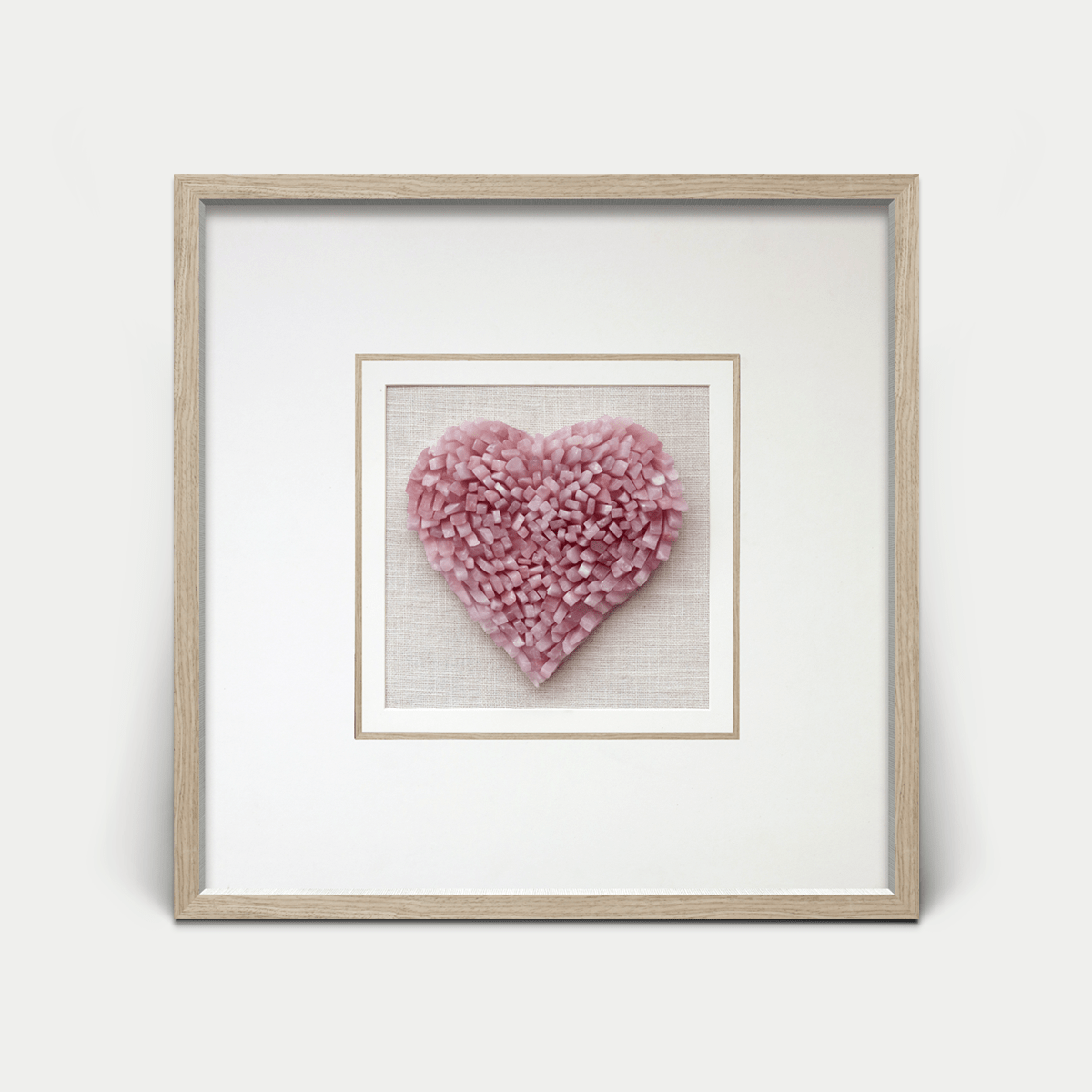 Rosenquarz - Herz - Wanddeko mit hellgrauem Holzrahmen - Jemento