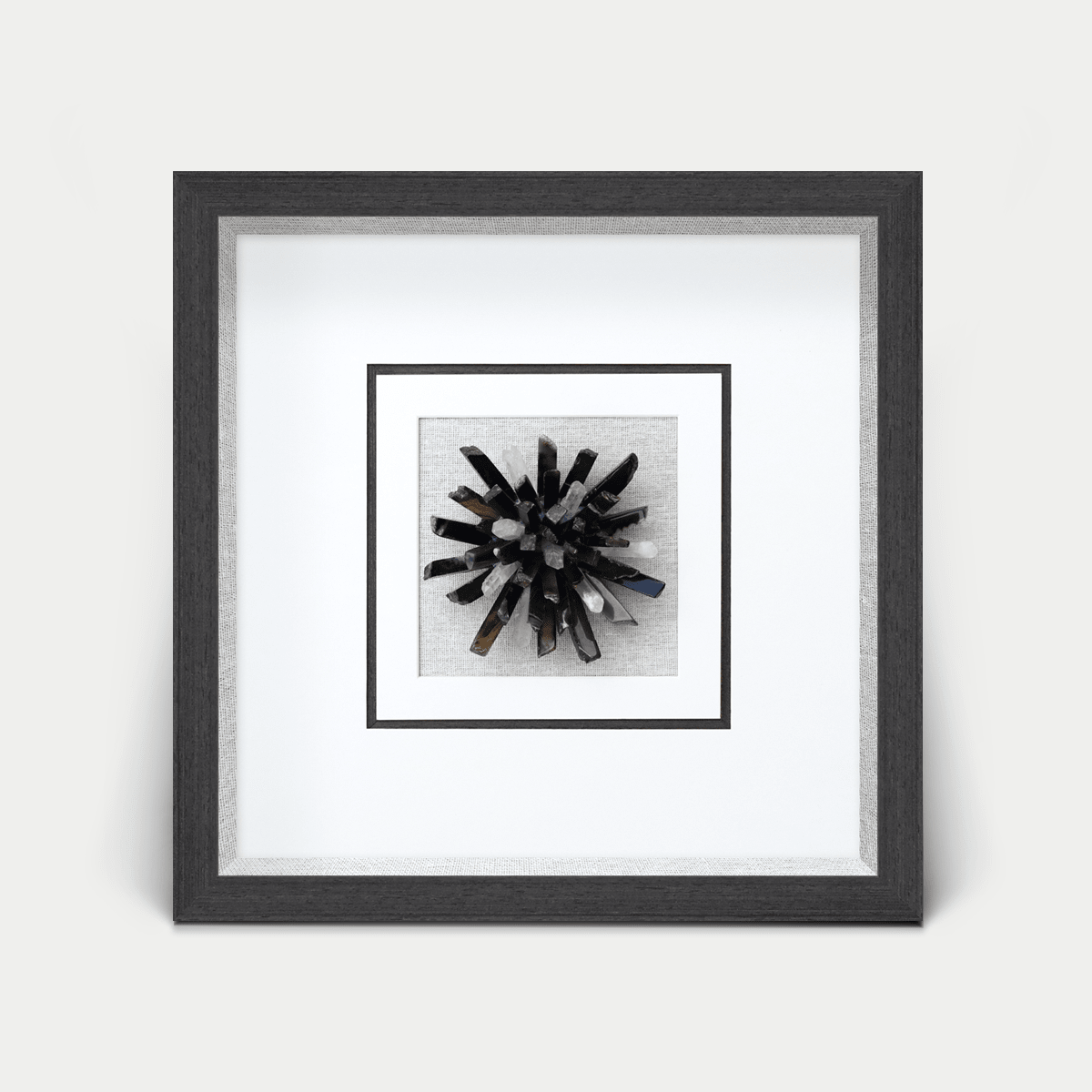 Schwarzer Achat - Kristall - Wanddeko mit anthrazitgrauem Holzrahmen - Jemento