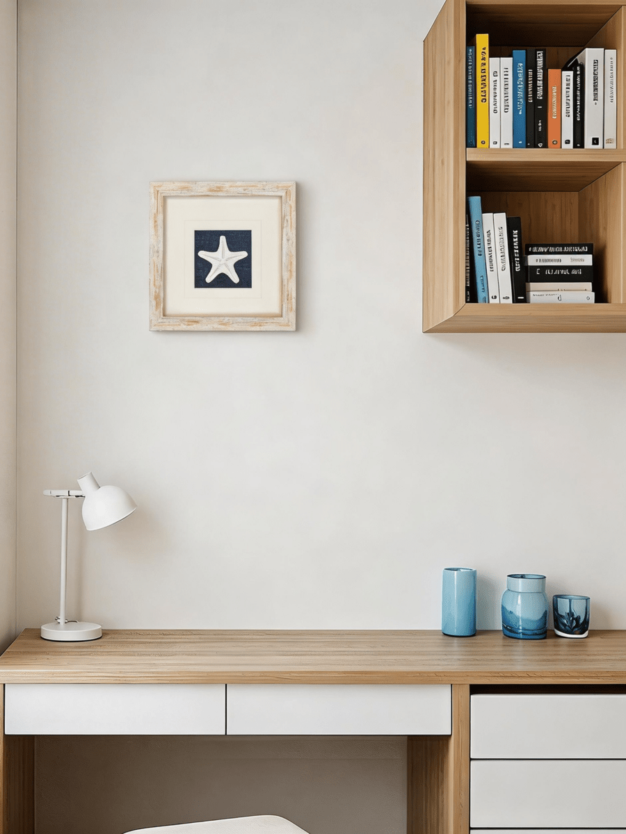 Büro Wanddekoration maritim, weiß-goldener Rahmen mit Seestern Motiv - Jemento